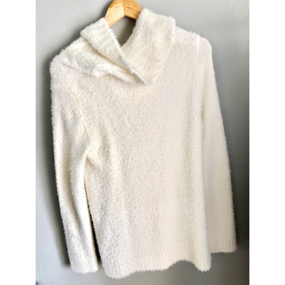 Anthropologie Ingrid Eyelash Pullover - Picture 5 of 8